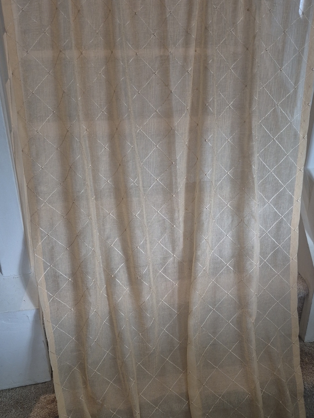 Light Gold Diamond-Embroidered Sheer Curtain Panel 42x86